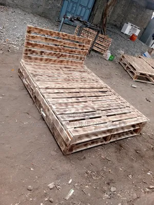 Blazed Diy 5*6 Pallet Bed With Drawers