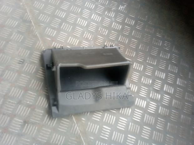 Glove Box Sienta - thumbnail 2