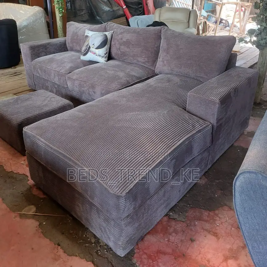 Well-Crafted 6 Seater Bubble L Sofa With a Puff