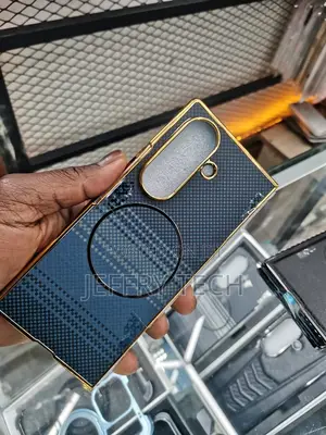 Samsung Galaxy Z Fold 7 Carbon Fibre With Magnetic