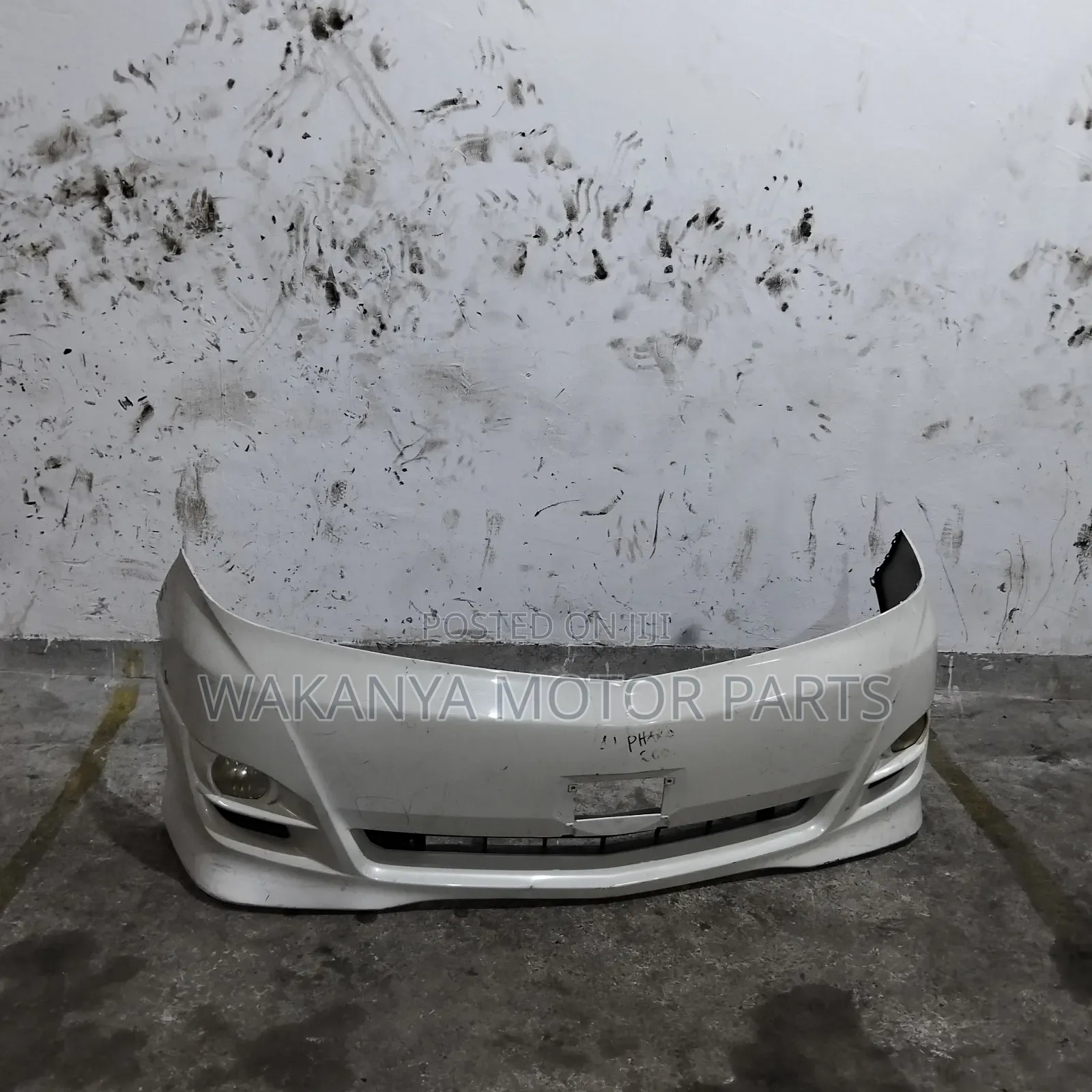 Toyota Alphard Anh10 Model 2007/08 Front Bumper With Fogs