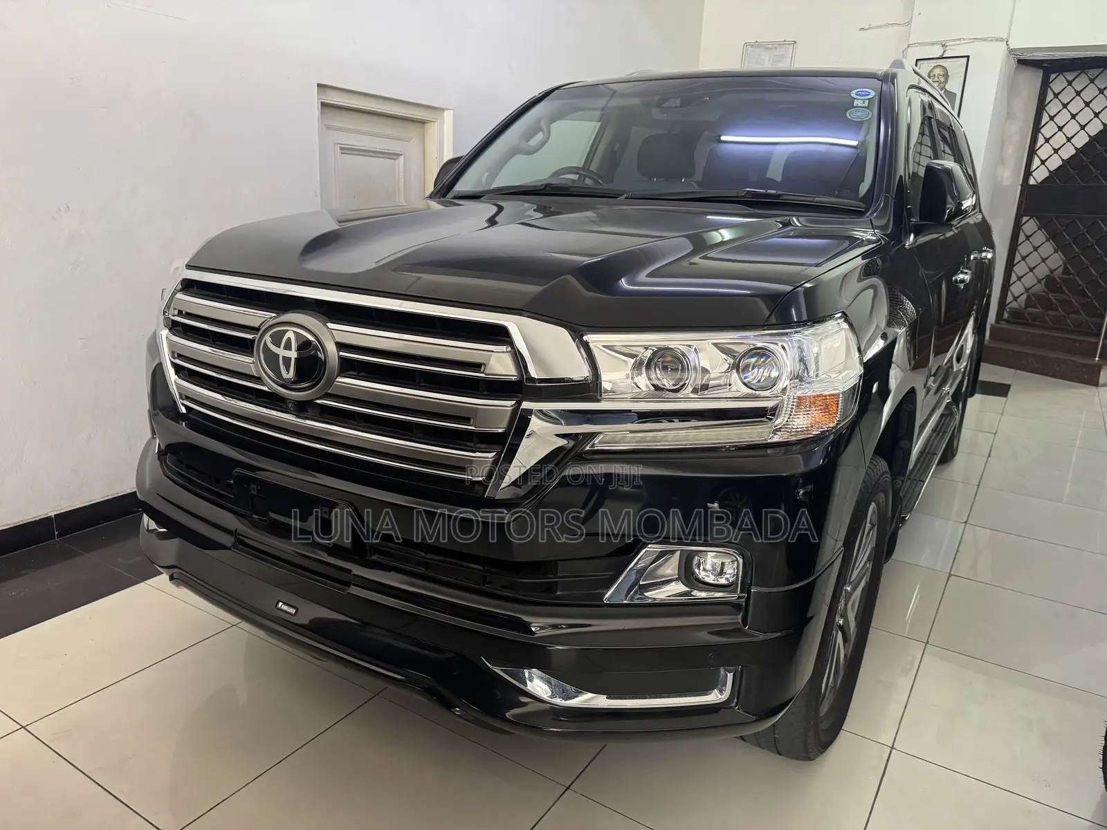 Toyota Land Cruiser 4.6 V8 ZX 2018 Black