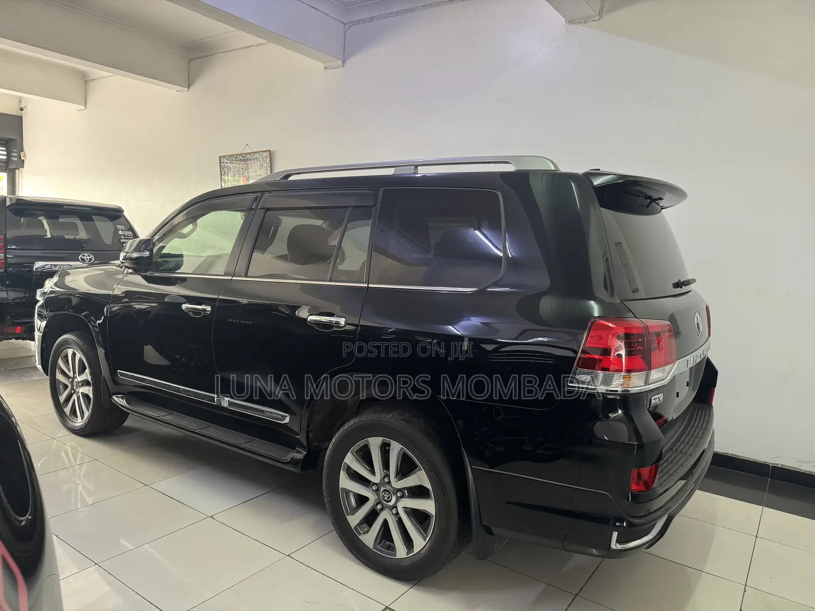 Toyota Land Cruiser 4.6 V8 ZX 2018 Black