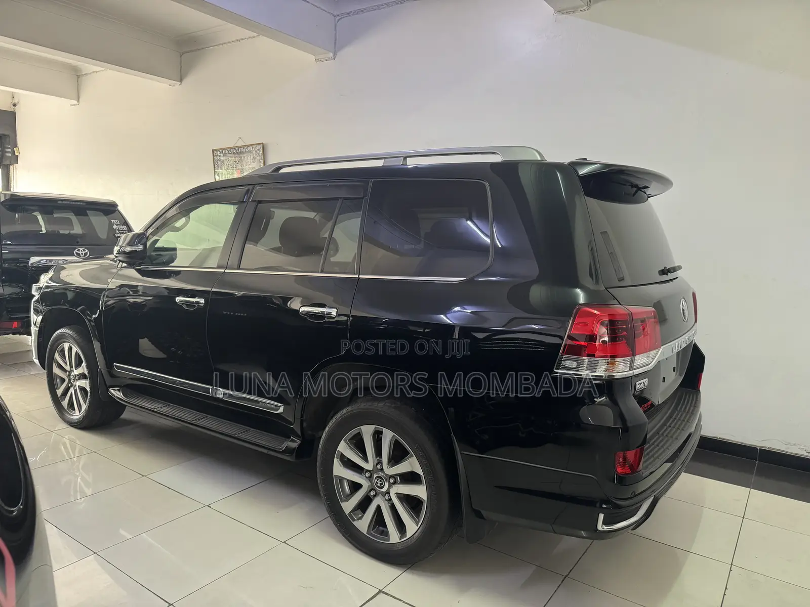 Toyota Land Cruiser 4.6 V8 ZX 2018 Black