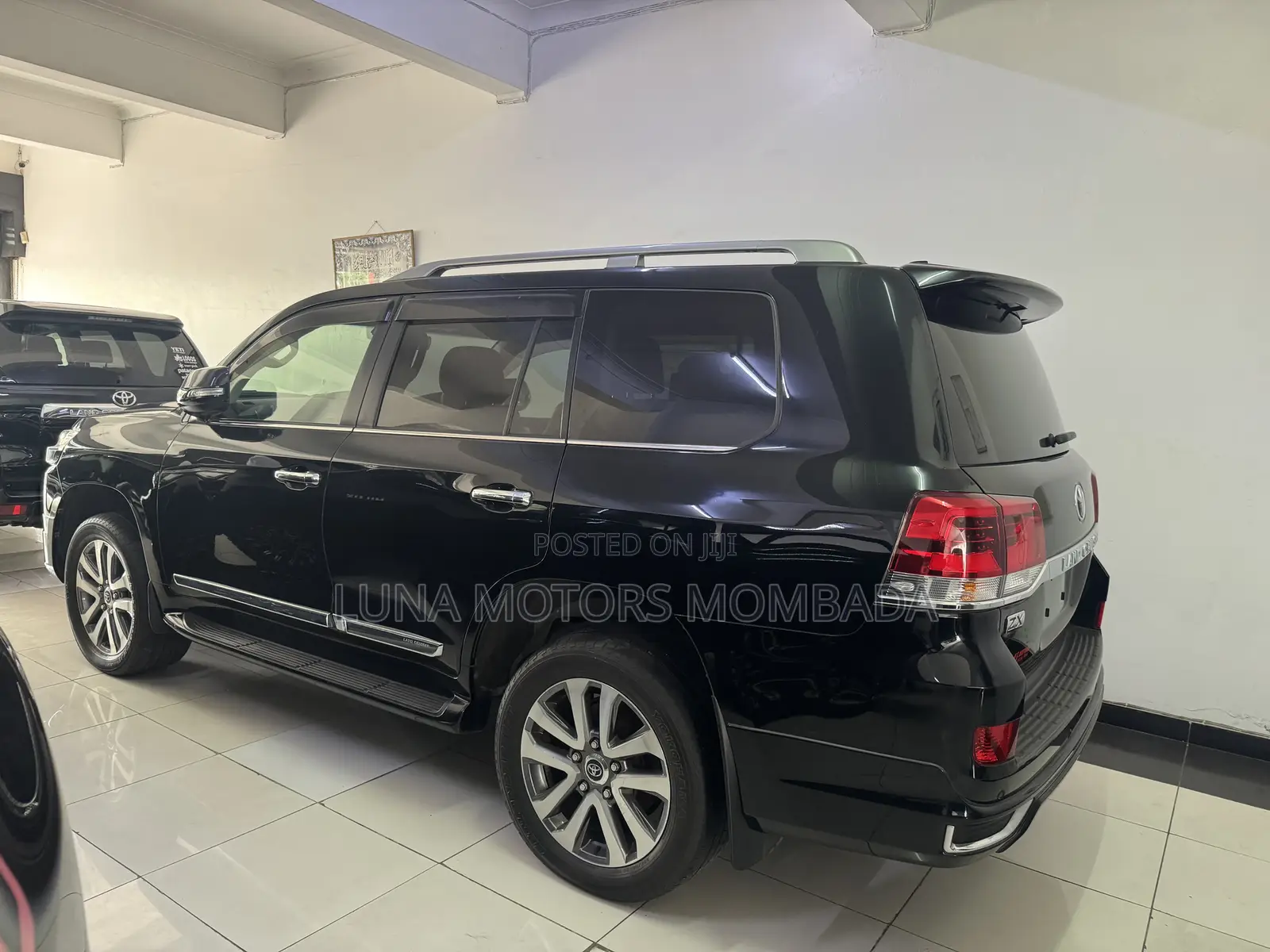 Toyota Land Cruiser 4.6 V8 ZX 2018 Black