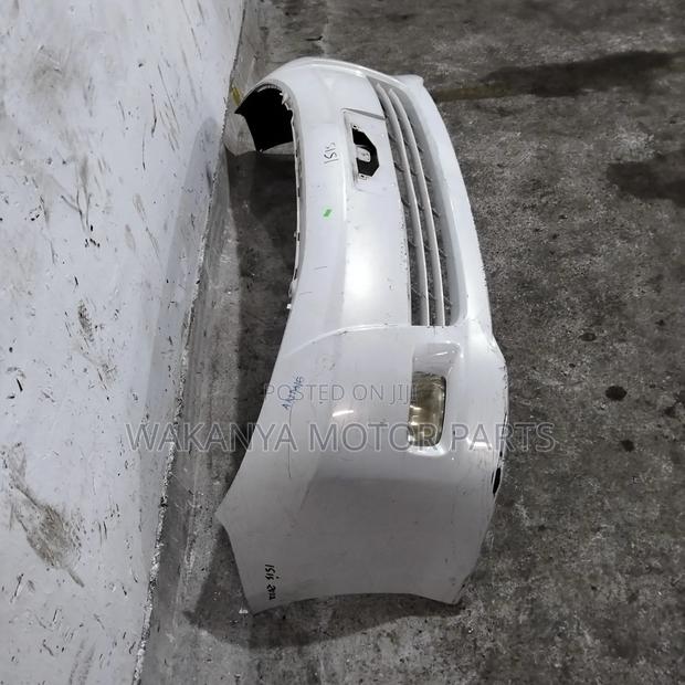 Toyota Isis Model 2005/2006 Front Bumper Complete With Fogs - main view