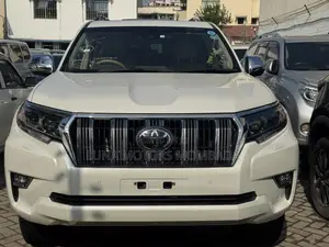 Toyota Land Cruiser Prado 2.8 2019 White