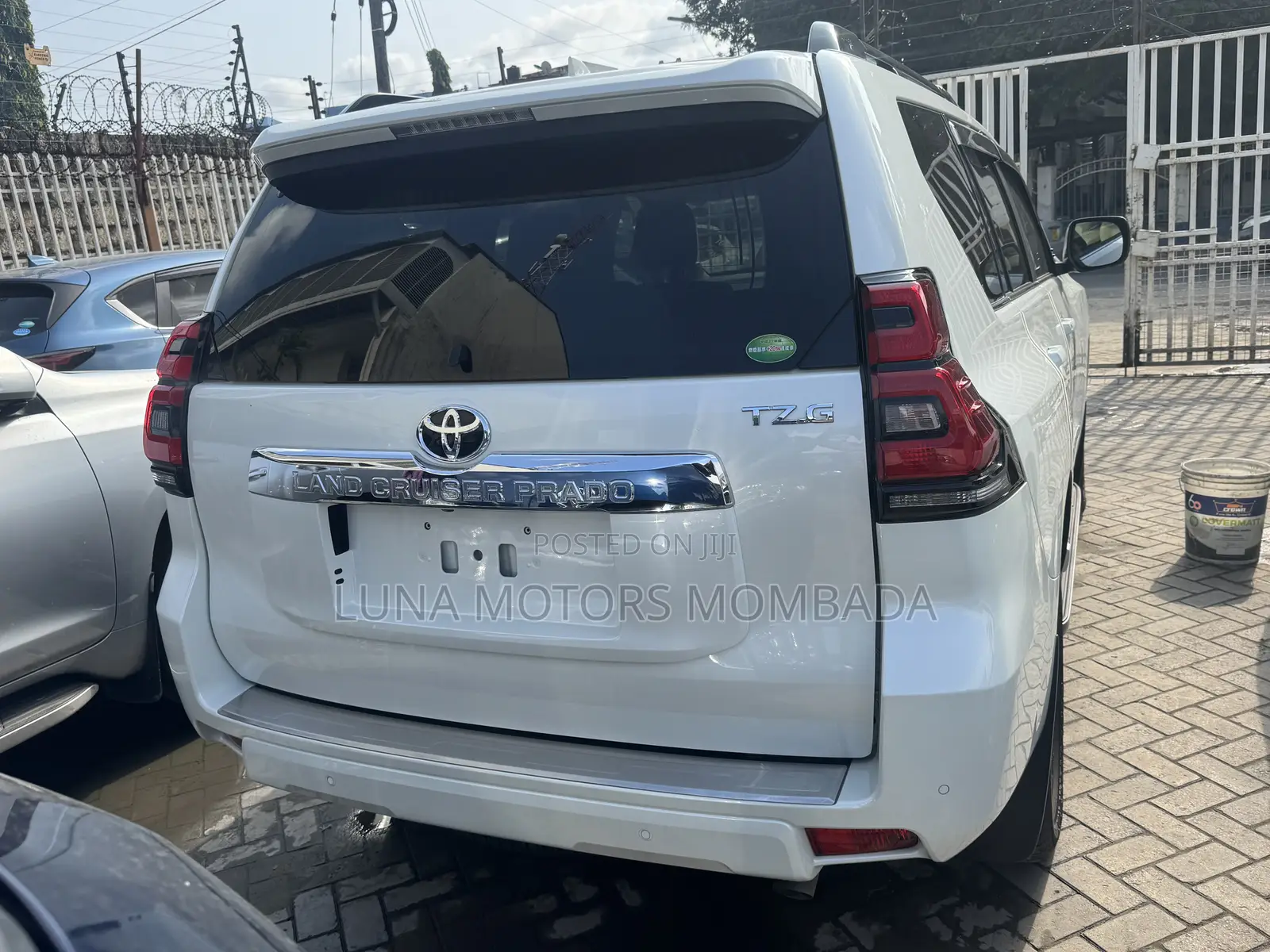 Toyota Land Cruiser Prado 2.8 2019 White