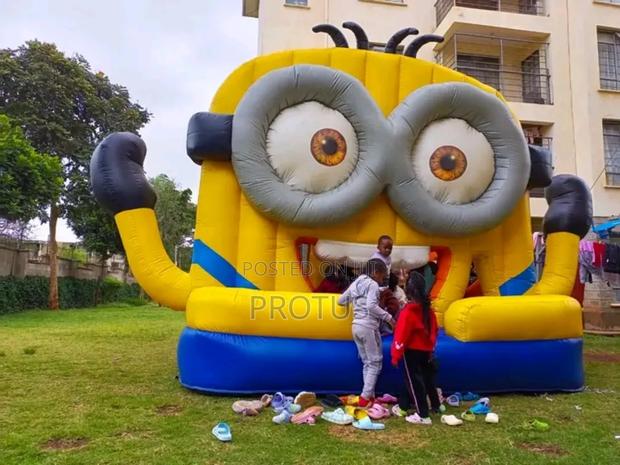 Medium Castle+Clown -Fun Birthday Combo - main view