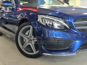 Mercedes-Benz C180 2019 Blue