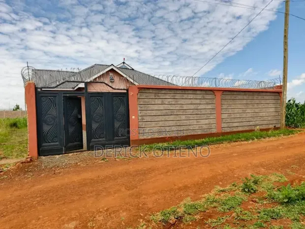 4bdrm Bungalow in Ngoingwa Estate for sale
