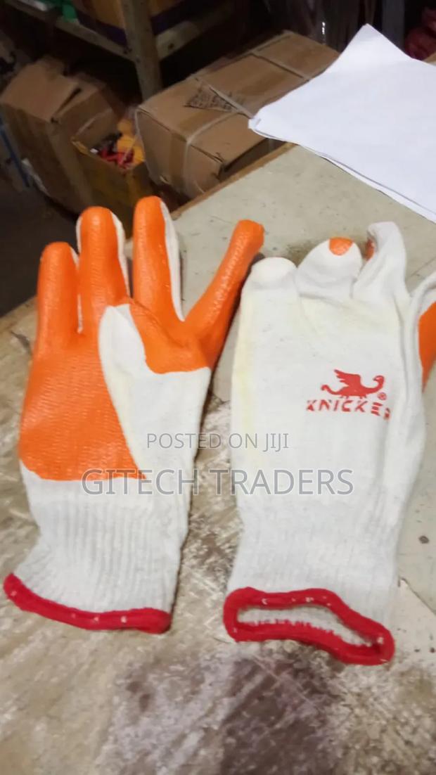 Diamond Grip Construction Groves