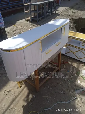 Oval Tv Stand