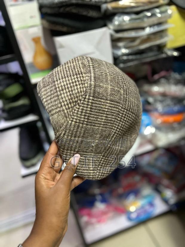 Kangol Hat’S
Available In The 3 Colors - thumbnail 2