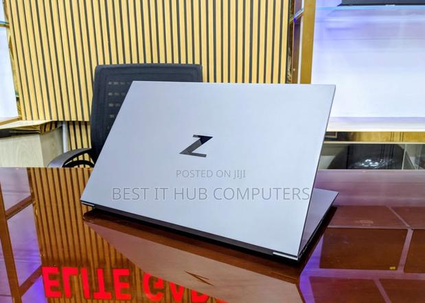 Laptop HP ZBook Firefly G8 16GB Intel Core I7 SSD 512GB
