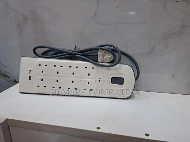 Belkin Surgeplus 8 Way Extension With Dual Usb Outputs - thumbnail 3