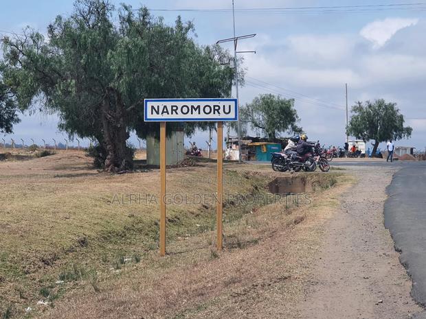 Narumoru 1 Acre With River Frontage