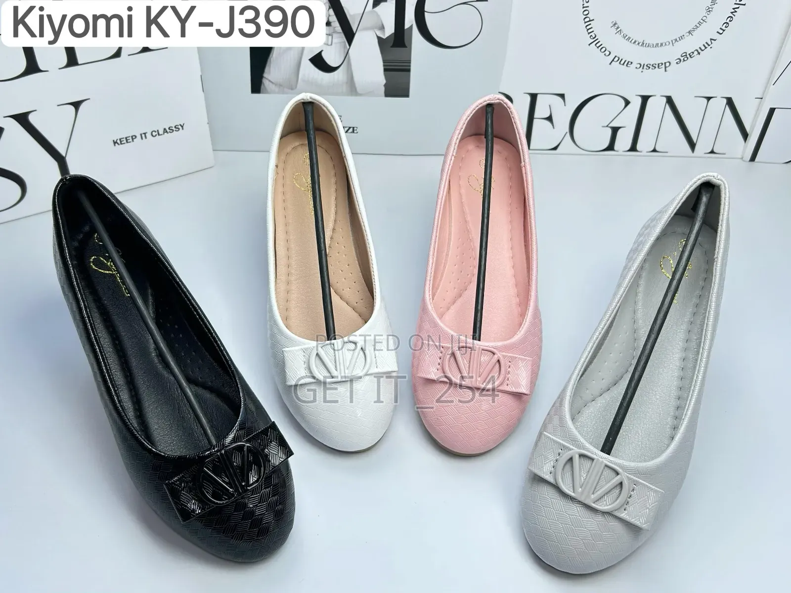 Kiyomi Doll Shoes 

Sizes 37-42
Full Box K