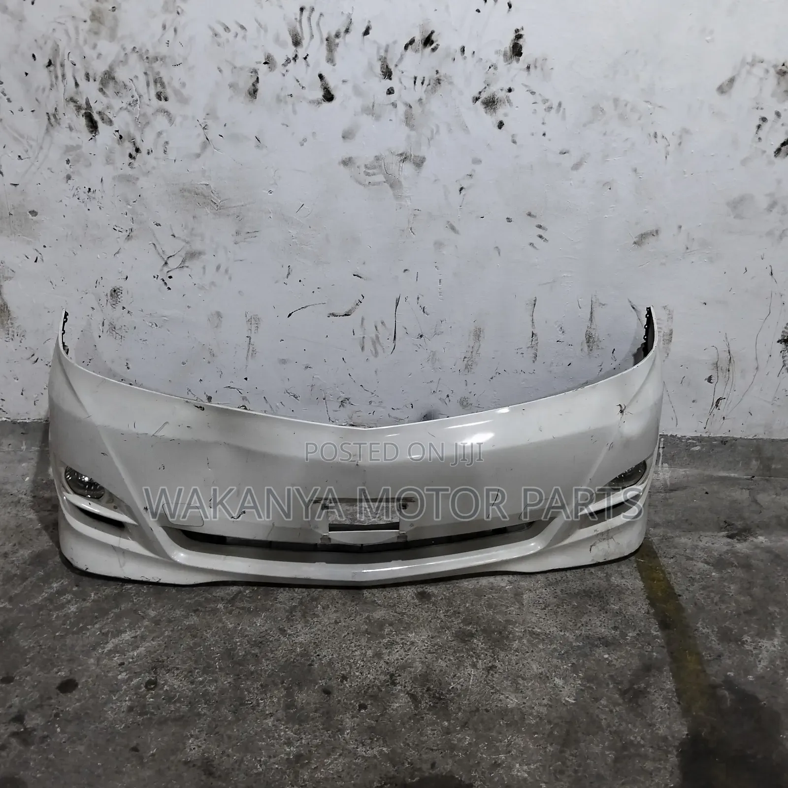 Toyota Alphard 2004/2006 Front Bumper Complete With Fogs