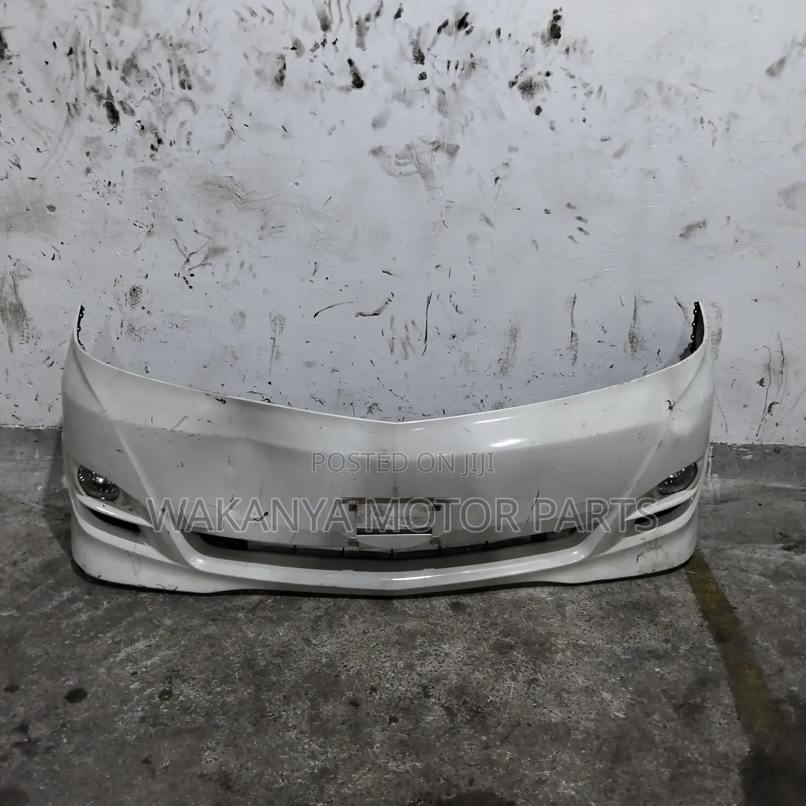 Toyota Alphard 2004/2006 Front Bumper Complete With Fogs