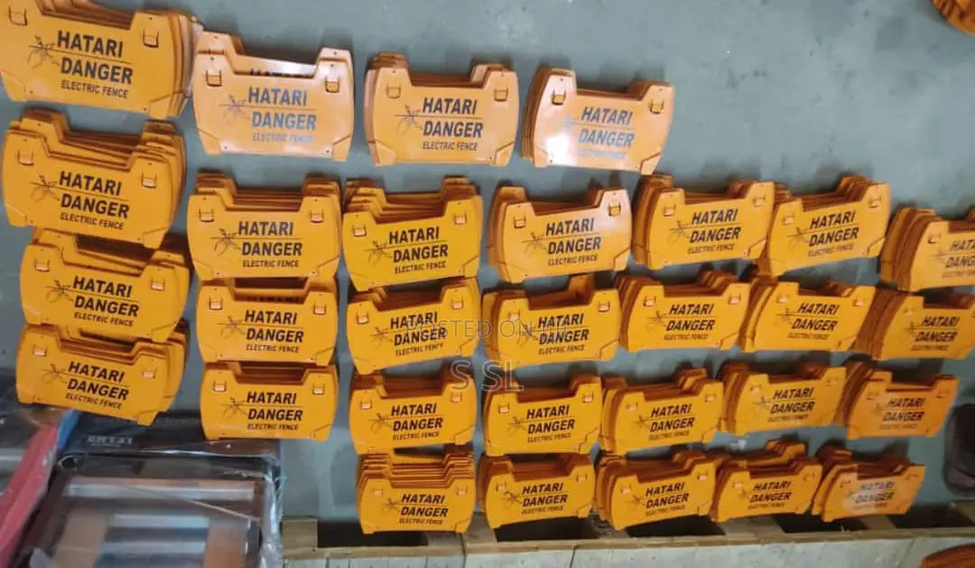 Hatari Signs For Electric Fence