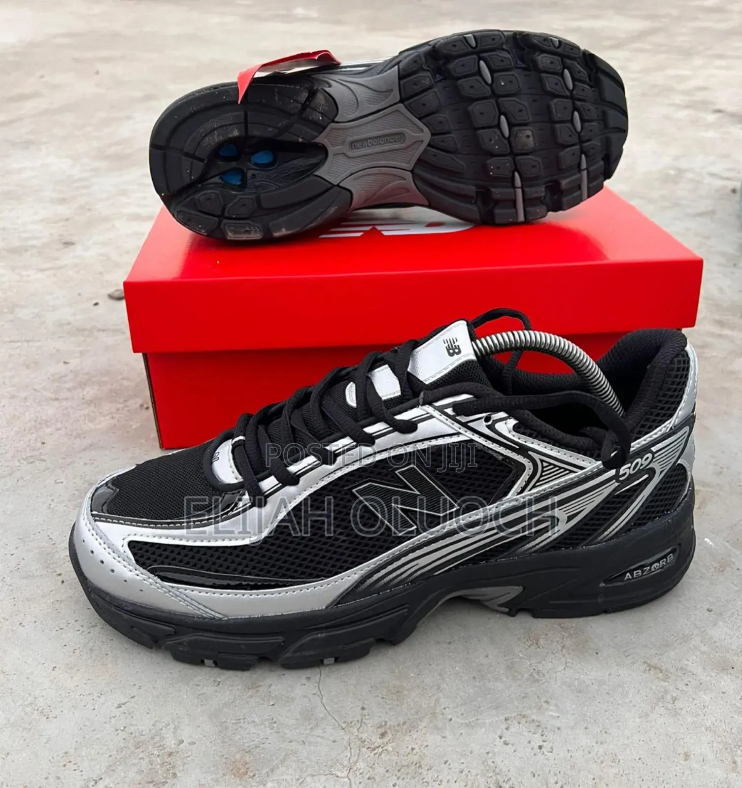 Black Unisex New Balance 509 Shoes