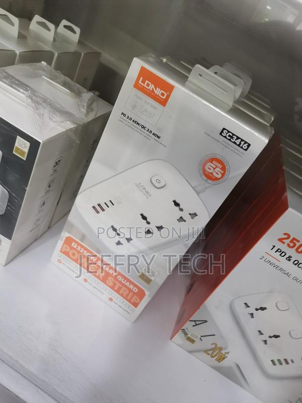 Ldnio 65w 2 X Usb-C / 2 X Usb-a Power Socket (Uk) - thumbnail 2