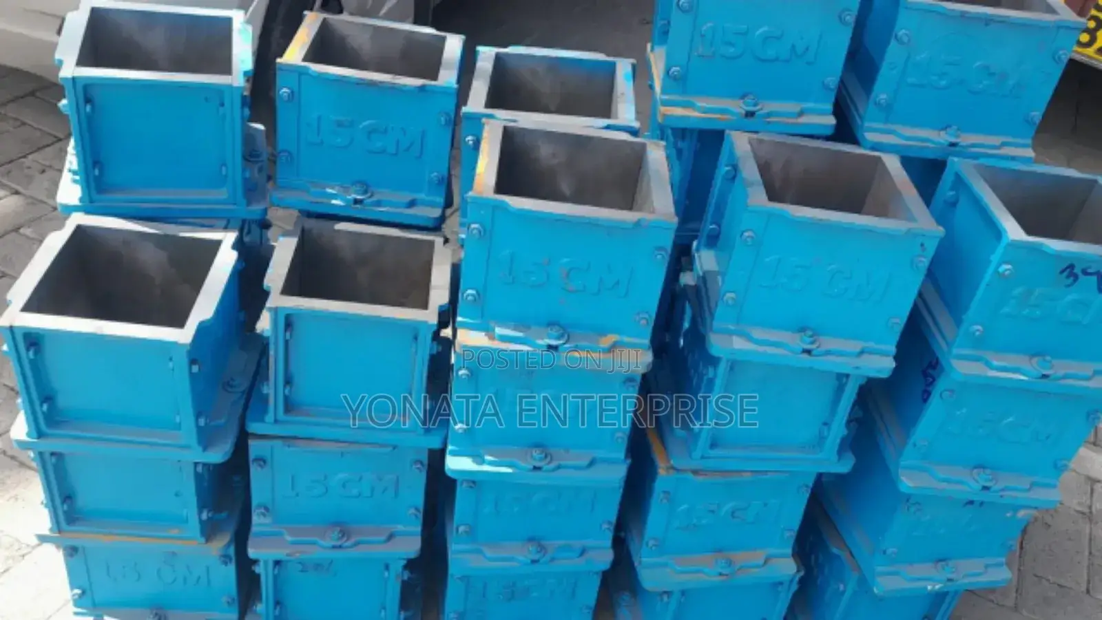 150mm by 150mm Cube Moulds