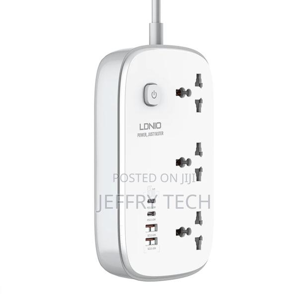Ldnio 65w 2 X Usb-C / 2 X Usb-a Power Socket (Uk) - thumbnail 3