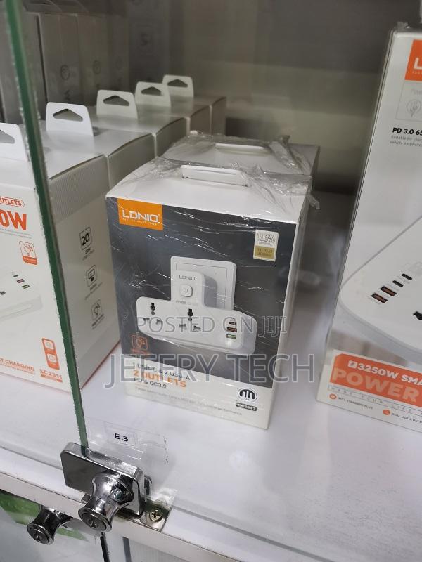 Ldnio Sc2311 Power Strip With 1 Type-C and 2 Type-a and 2 Po - thumbnail 3