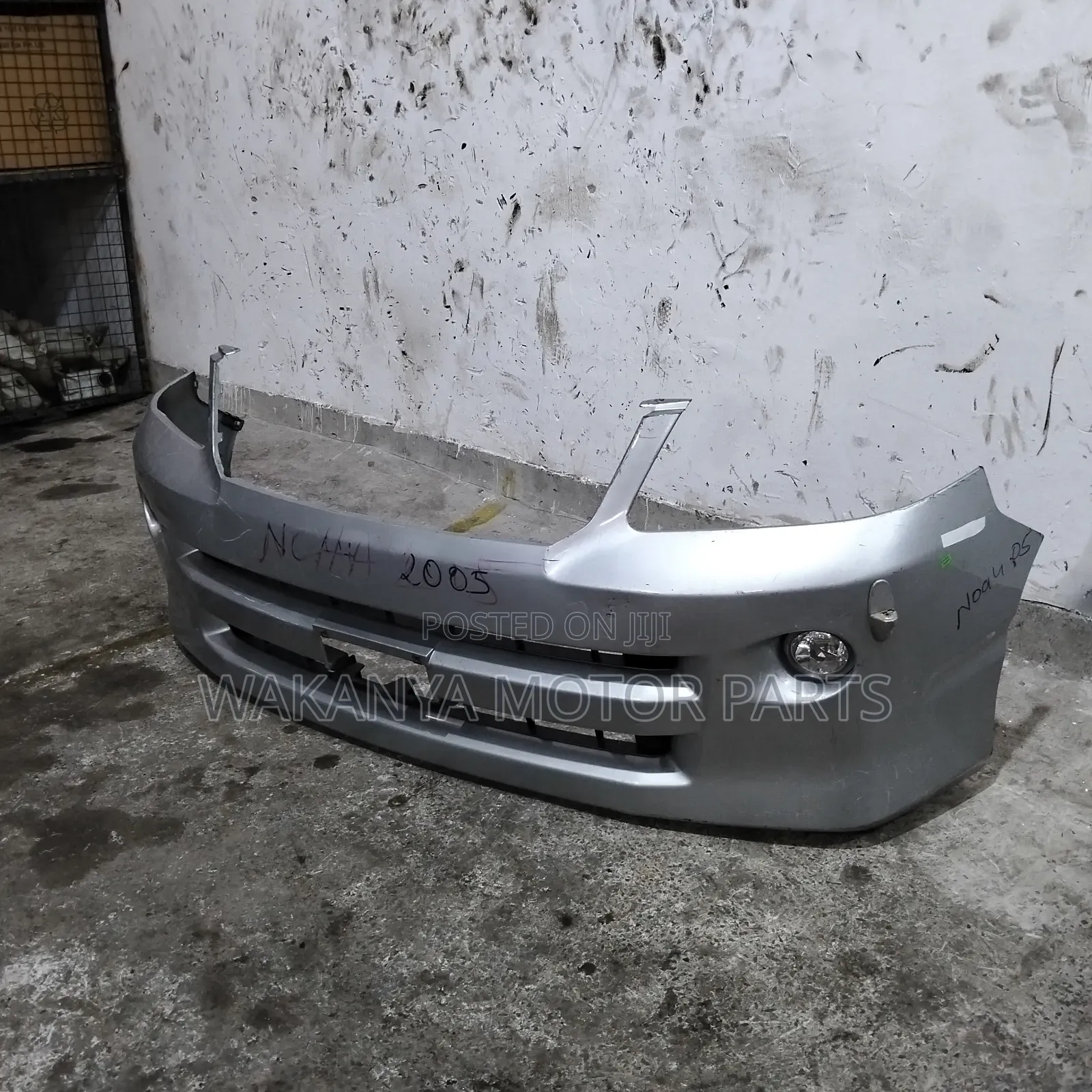Toyota Noah Model 2005/2007 Front Bumper Complete With Fogs