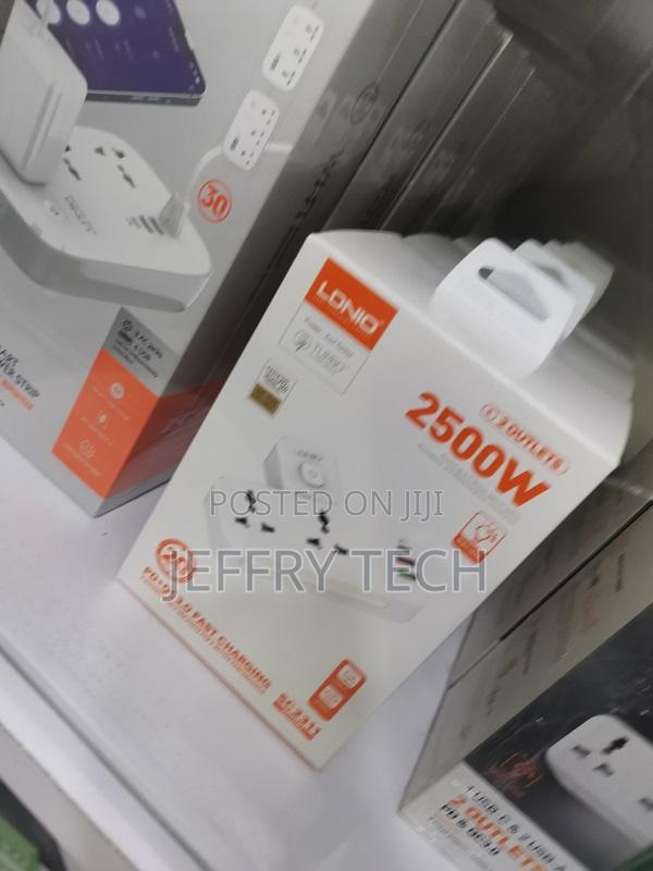 Uk Eu Plug Electrical Sockets With 20w Pd Qc Usb Type-C Port