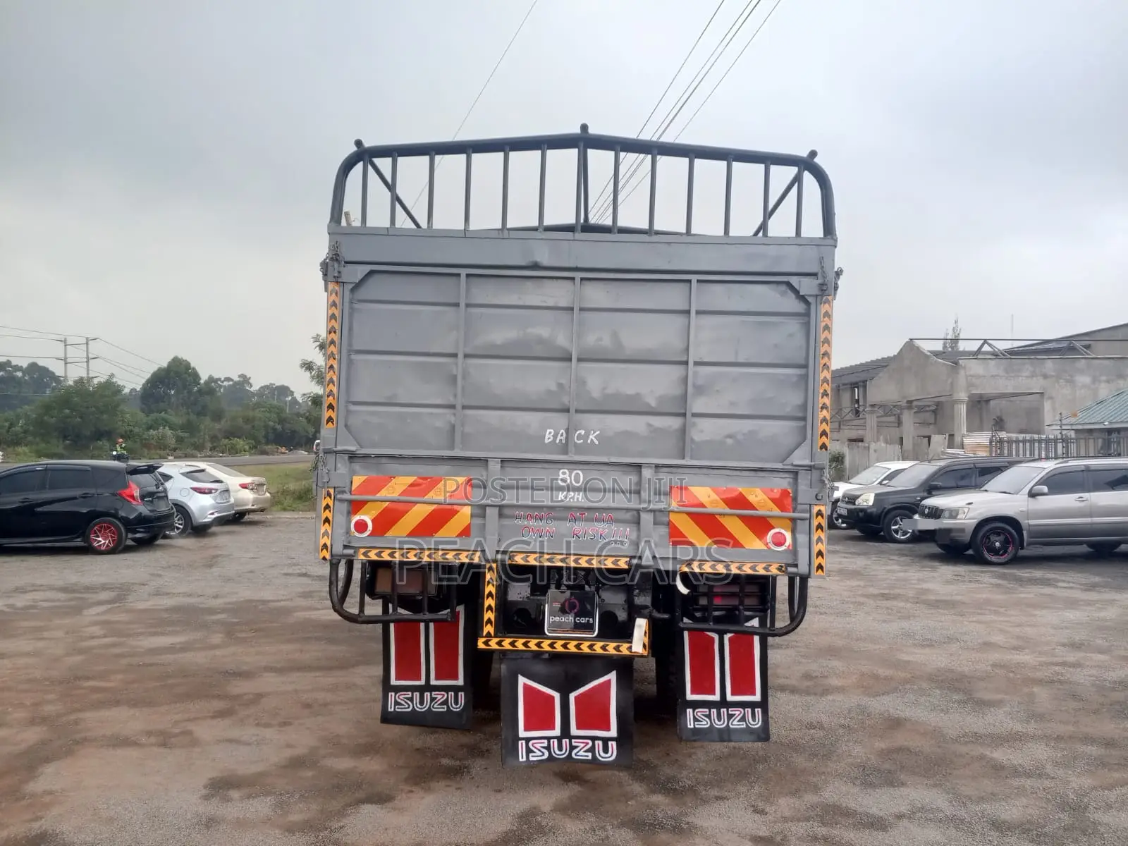 Isuzu ELF Truck 2017 White