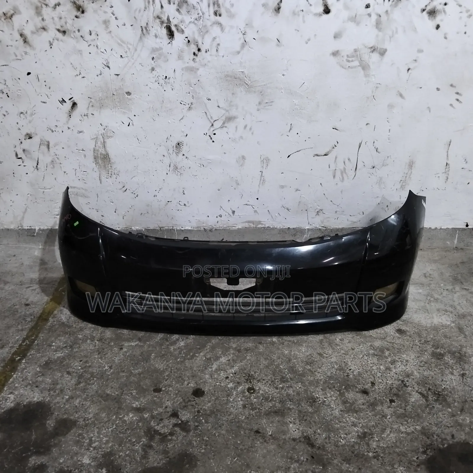 Toyota Isis Model 2005/2006 Front Bumper With Fog Lamps