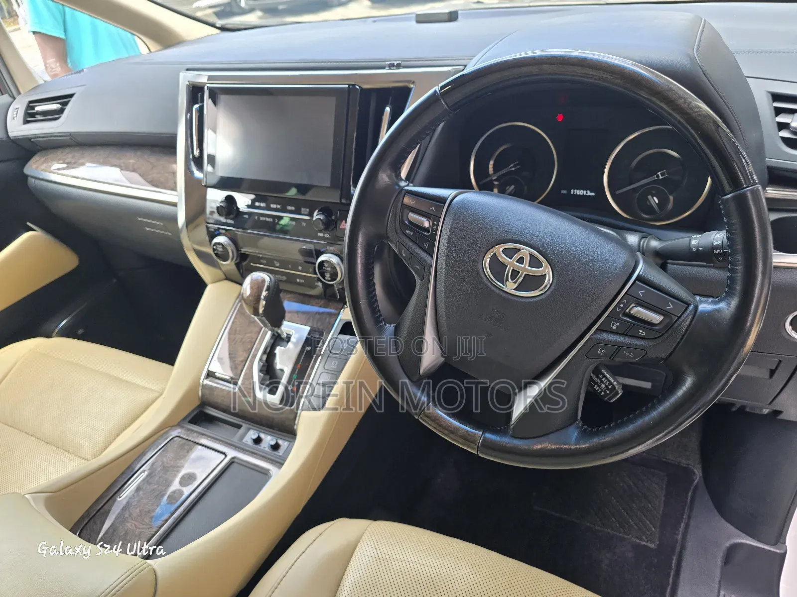 Toyota Alphard 2019 Pearl