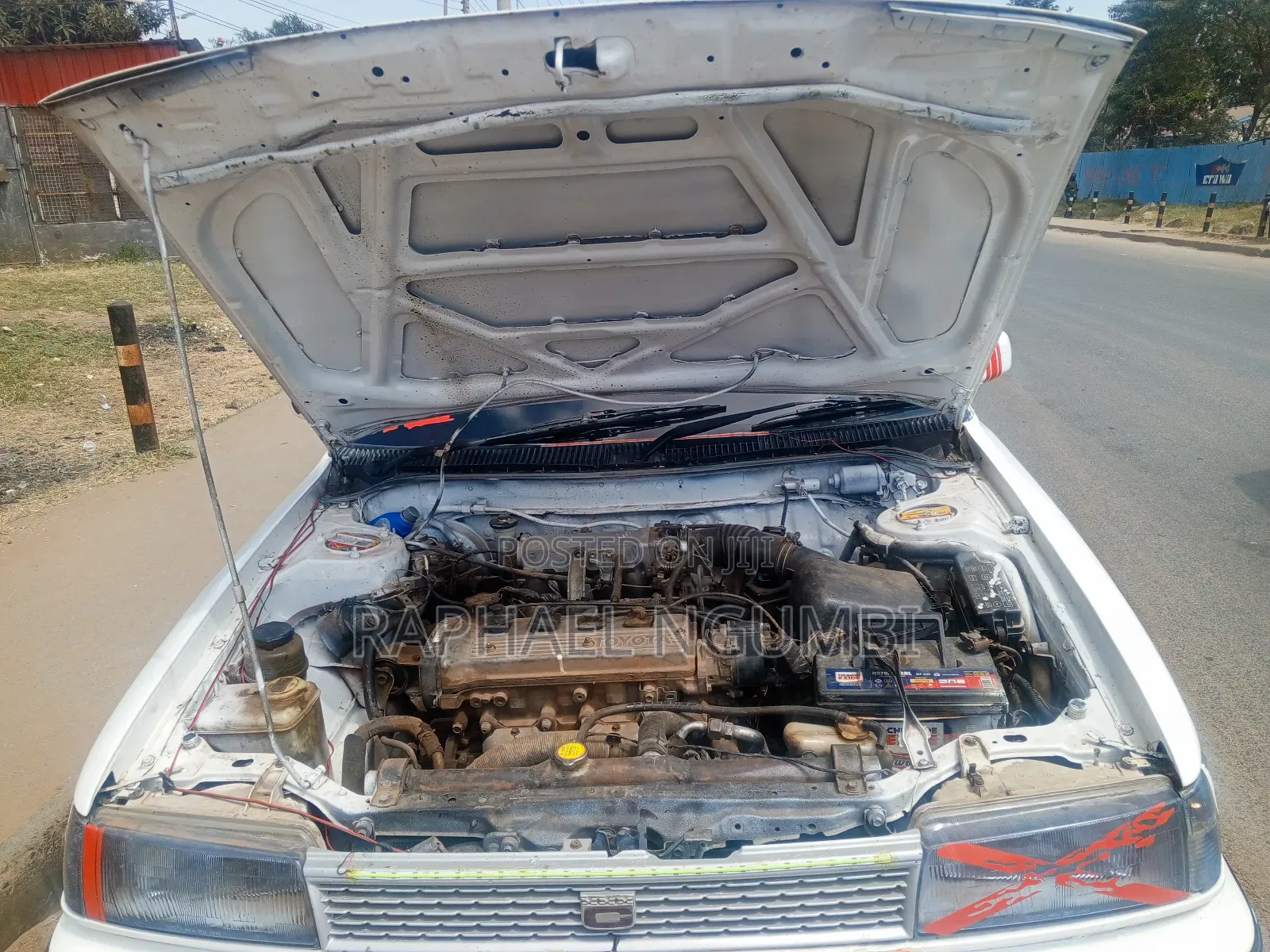 Toyota Corolla 1996 White