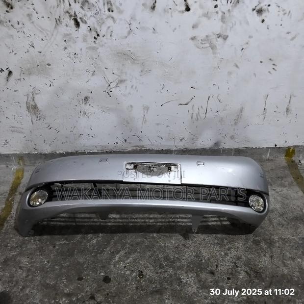Toyota Isis Model 2004/2006 Front Bumper Complete With Fogs - thumbnail 2
