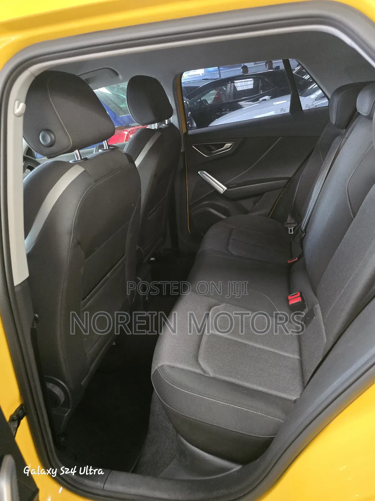 Audi Q2 2018 Yellow