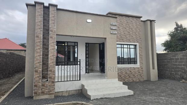 3bdrm Bungalow in Kitengela for sale