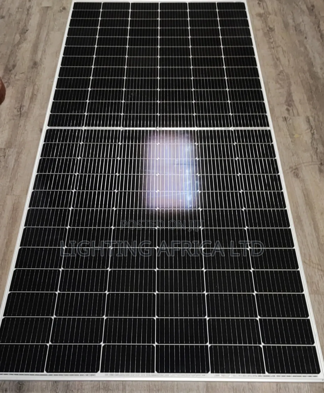 615 Watts - 49v Bifacial Monocrystalline Half Cell Solar