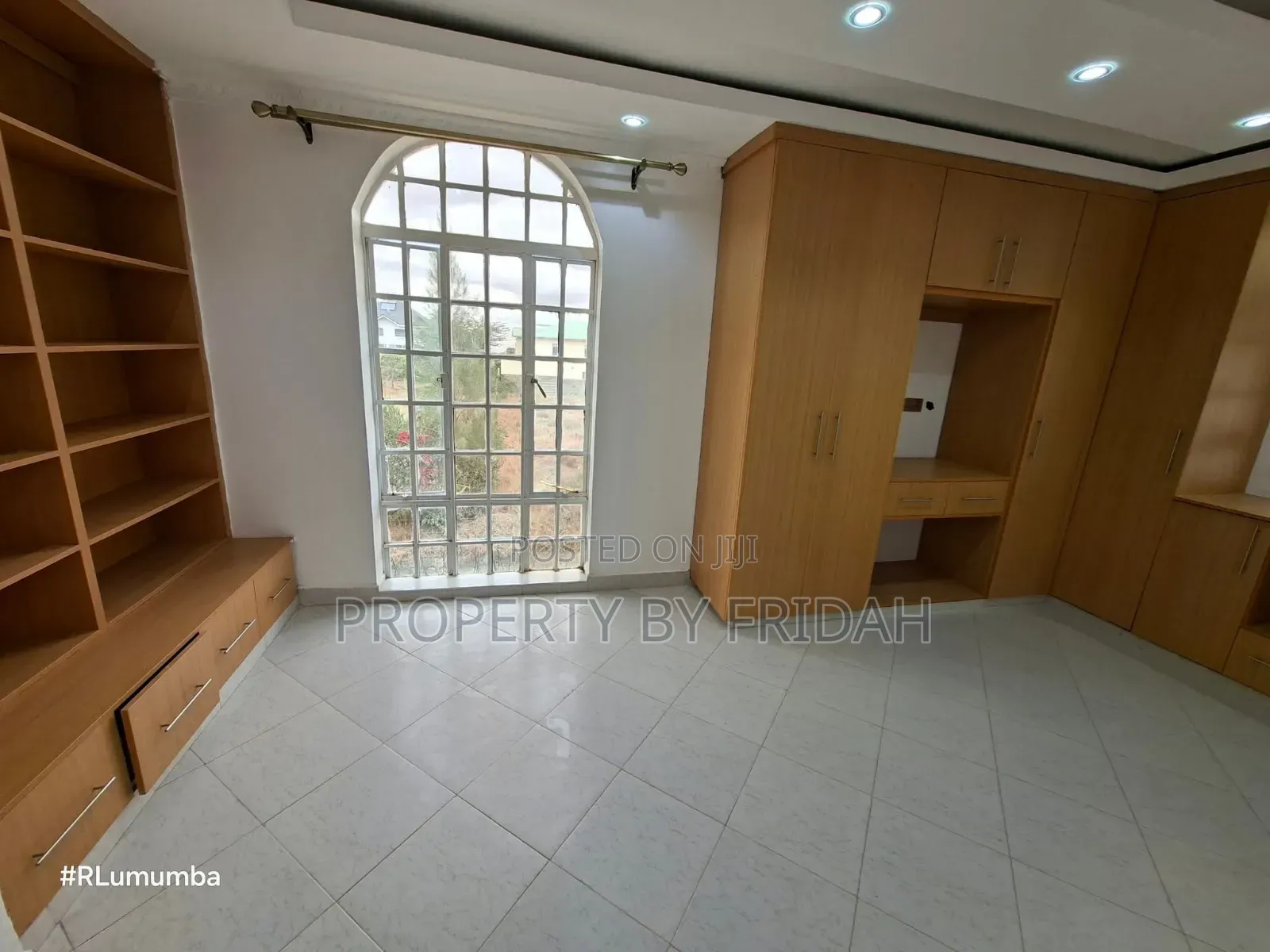 6bdrm Maisonette in Kitengela for rent