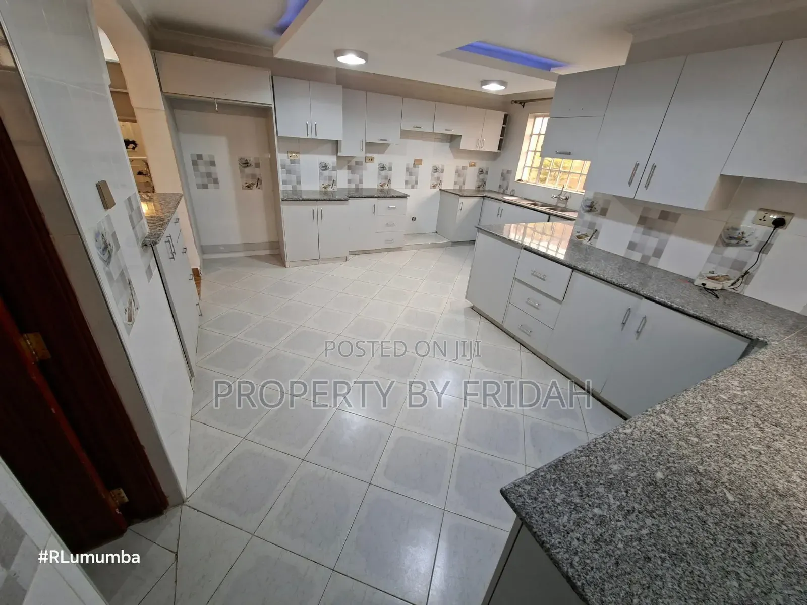 6bdrm Maisonette in Kitengela for rent