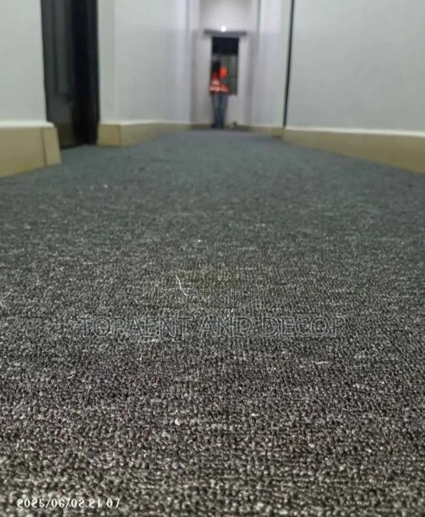 Seamless Floor Look With Quality Wall to Wall Carpet - main view
