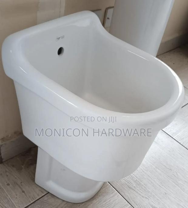 Dobi Ceramic Sink - main view