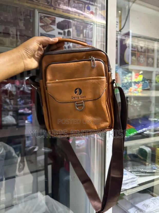 Unisex Shoulder Bags With a Shoulder Strap