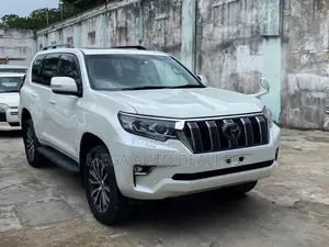 Toyota Land Cruiser Prado 2018 White