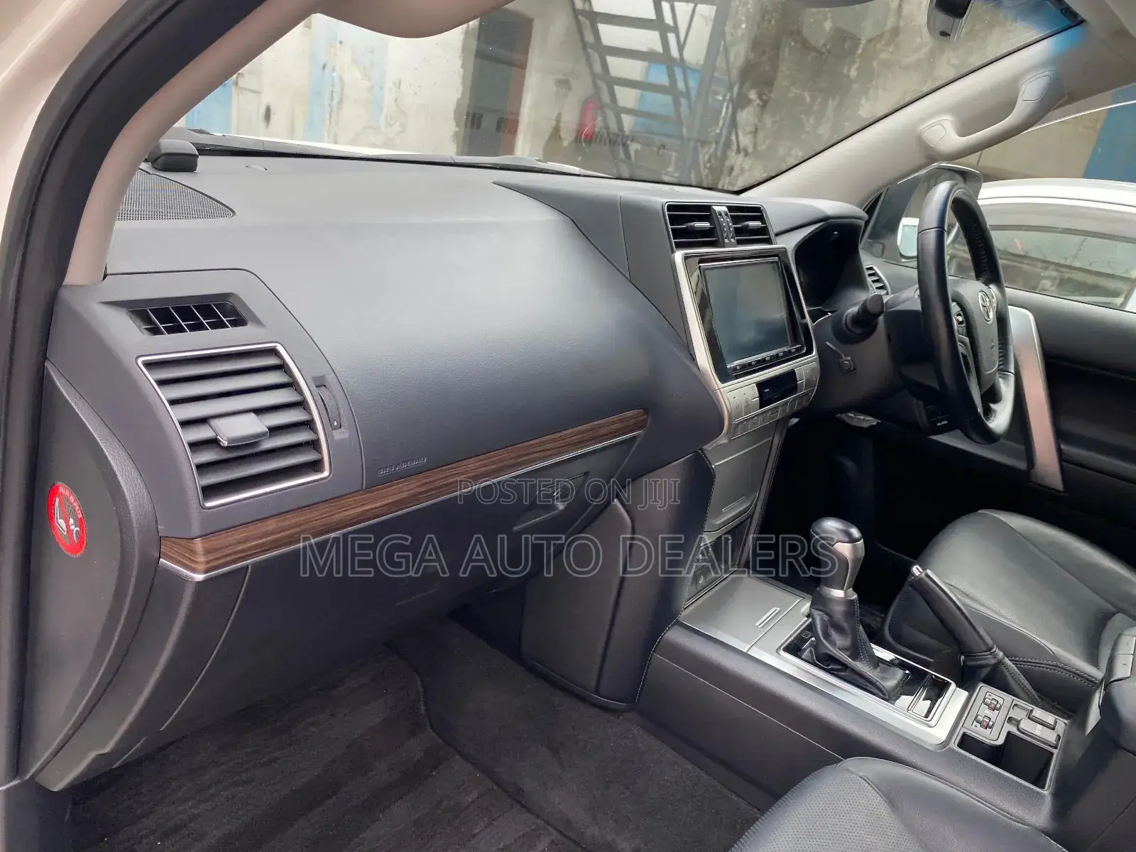 Toyota Land Cruiser Prado 2018 White