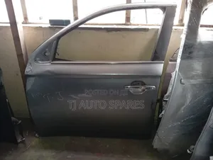 Outlander 2014 Front Left Door