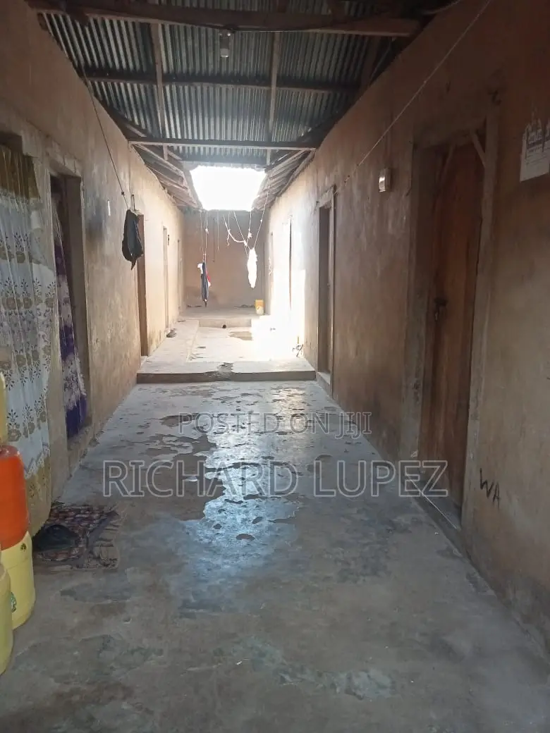 9bdrm Room & Parlour in Shonda, Shika Adabu for sale