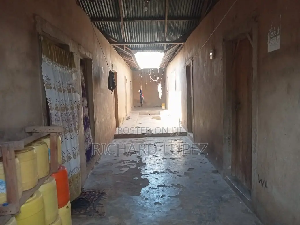 9bdrm Room & Parlour in Shonda, Shika Adabu for sale